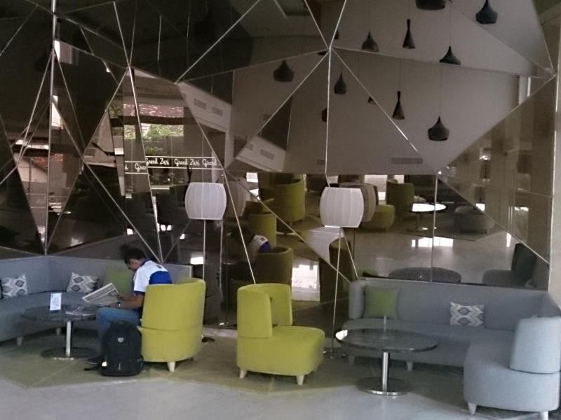 Hotel Grand Zuri Muaraenim Zewnętrze zdjęcie