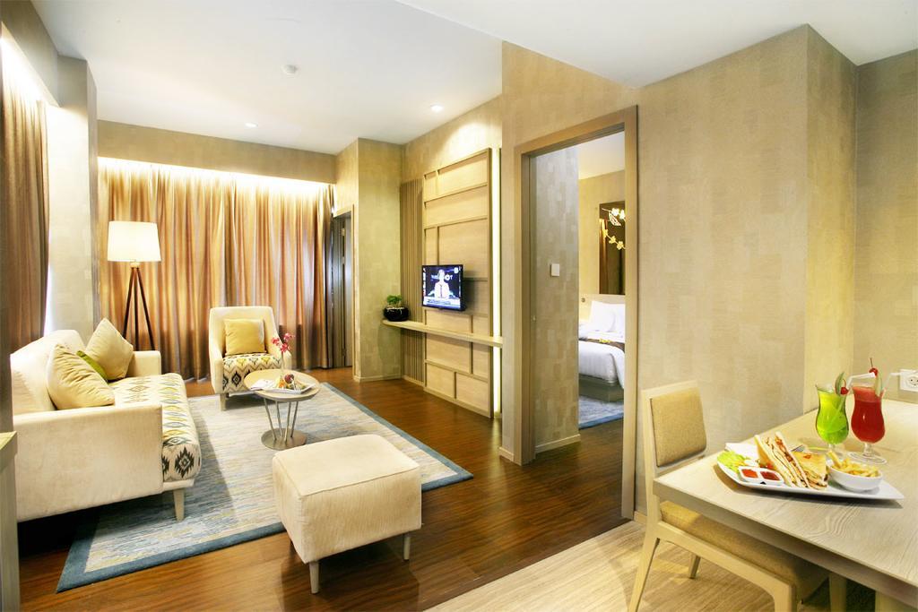 Hotel Grand Zuri Muaraenim Zewnętrze zdjęcie