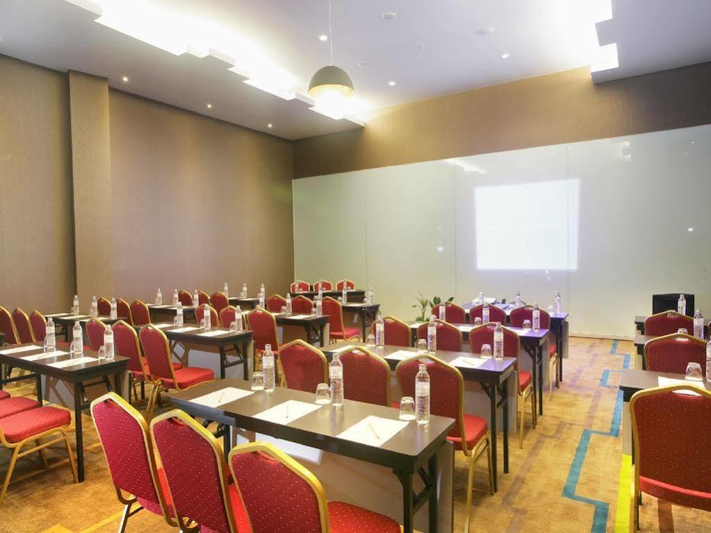 Hotel Grand Zuri Muaraenim Zewnętrze zdjęcie